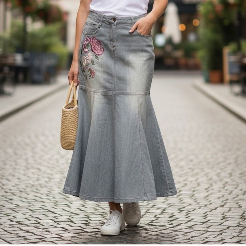 Jeanology Denim Maxi Skirt Womens 8 Gray Floral Embroidered Boho Mermaid Vtg